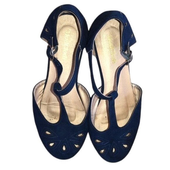 MODCLOTH Shoes The Zest is History T-Strap Women's Size 6 W Blue Flats Cutout - Picture 1 of 11